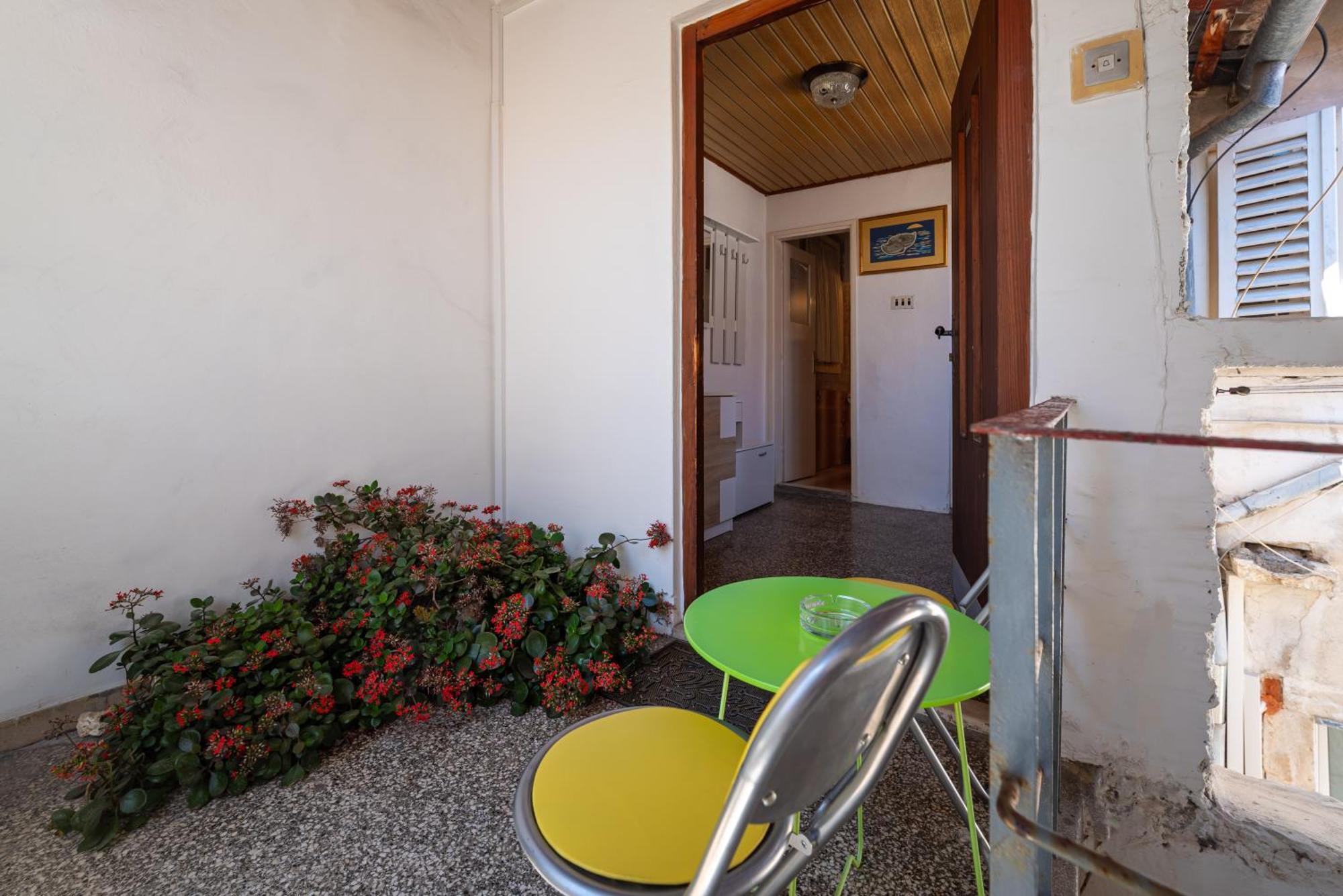 Ferienwohnung Timeless Antique Old Town With Terrace Zadar Exterior foto