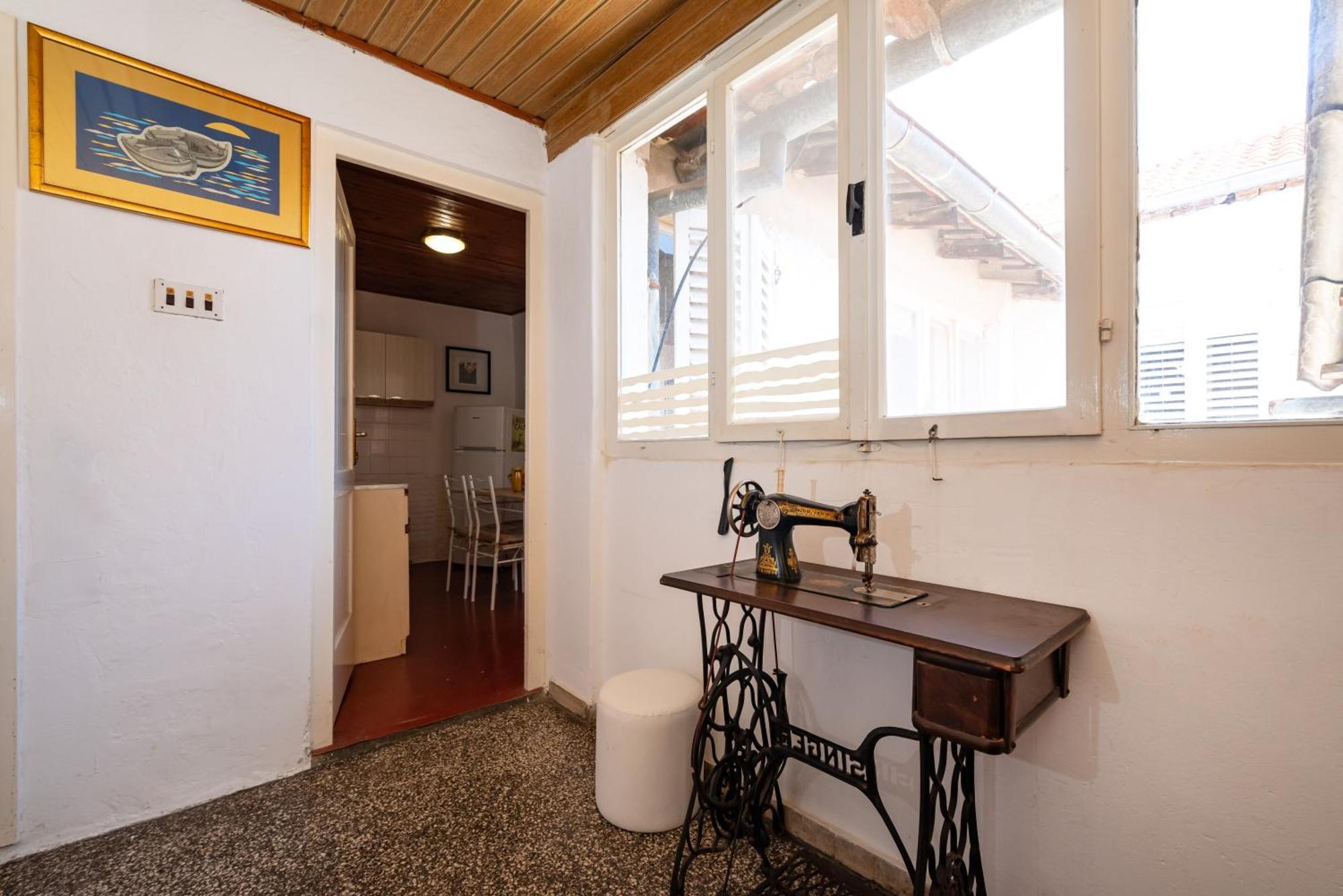 Ferienwohnung Timeless Antique Old Town With Terrace Zadar Exterior foto