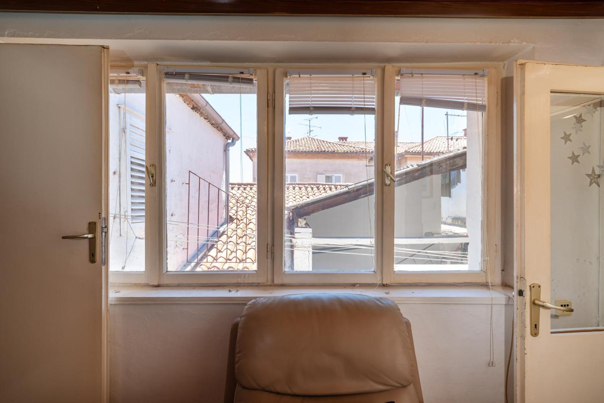 Ferienwohnung Timeless Antique Old Town With Terrace Zadar Exterior foto