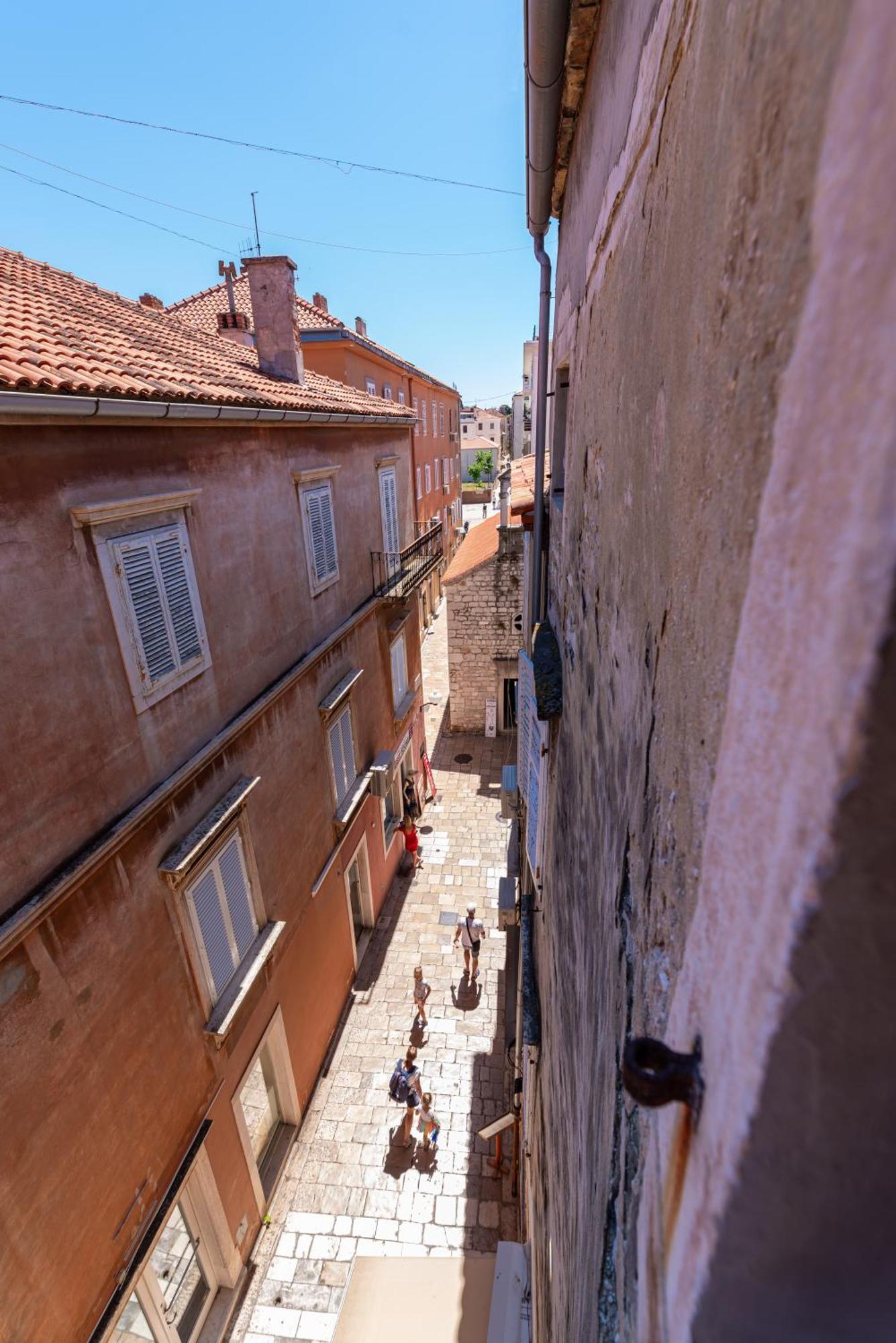 Ferienwohnung Timeless Antique Old Town With Terrace Zadar Exterior foto
